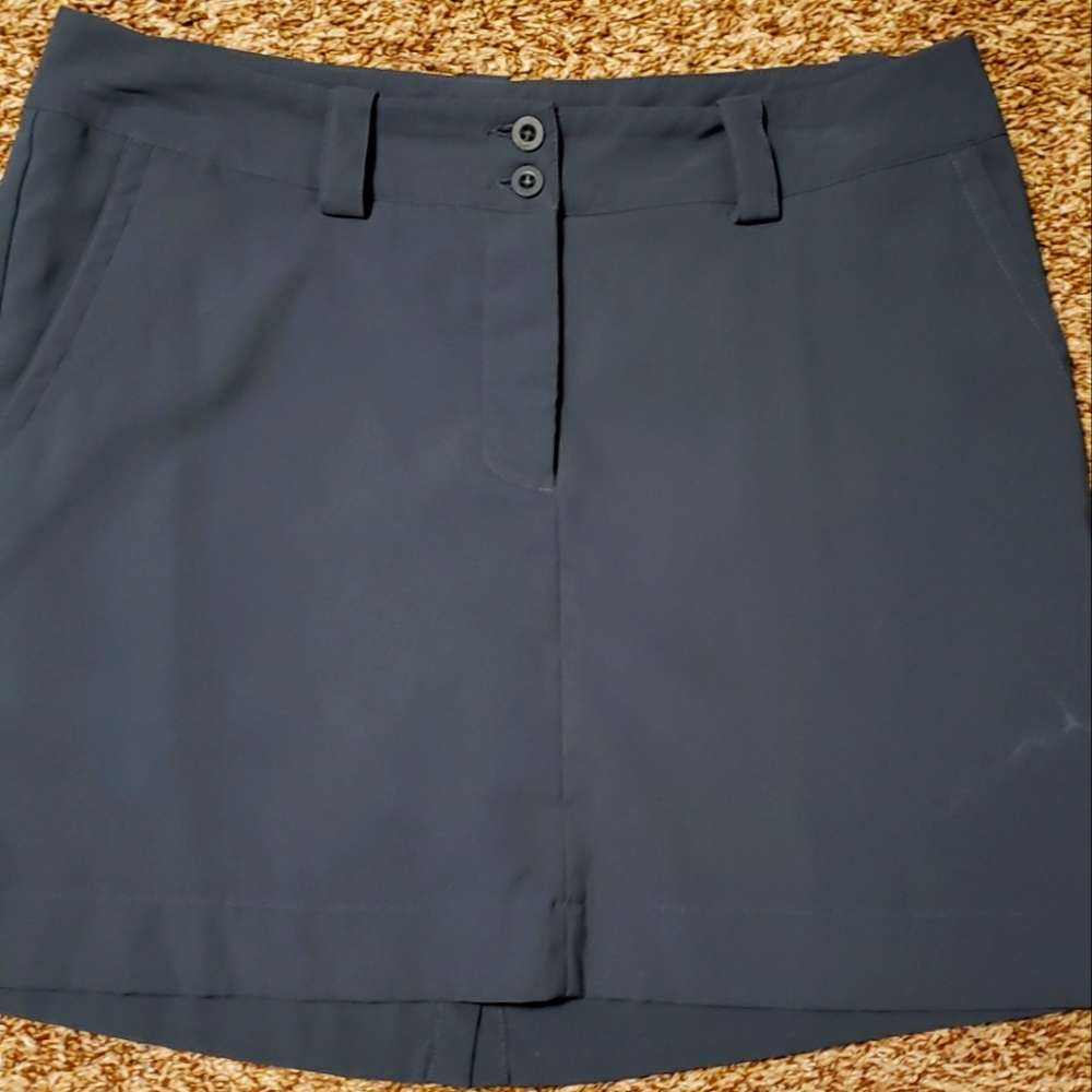 Nike Size 8 Teal Golf Skirt